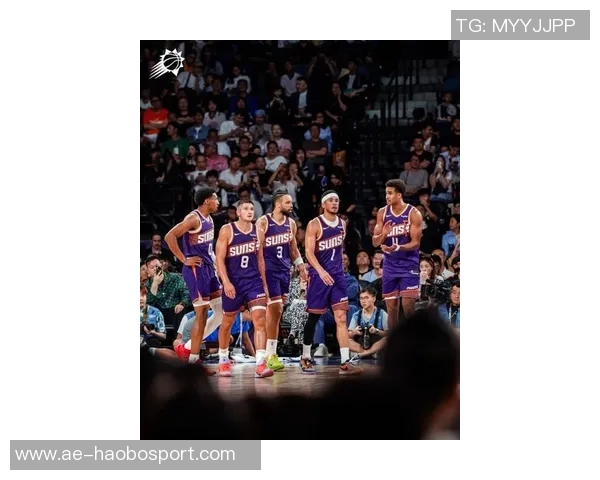 太阳新赛季首发阵容揭晓布克领衔格雷森阿伦与狄龙强势加盟 太阳新赛季首发阵容揭晓布克领衔格雷森阿伦与狄龙强势加盟