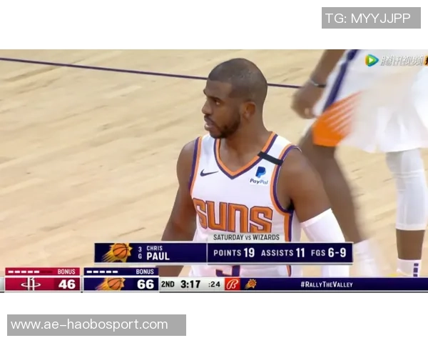 布克上半场表现挣扎12投5中仅得14分5篮板罚球命中率低迷