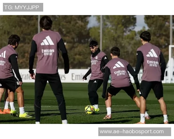 皇马最新动态卡瓦哈尔部分合练阿诺德已恢复带球训练状态良好